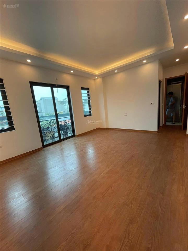 Bán nhà phú thượng, tây hồ, cạnh cipucha, 6 tầng thang máy, dt 43m2* mt 5m* giá 9.8 tỷ