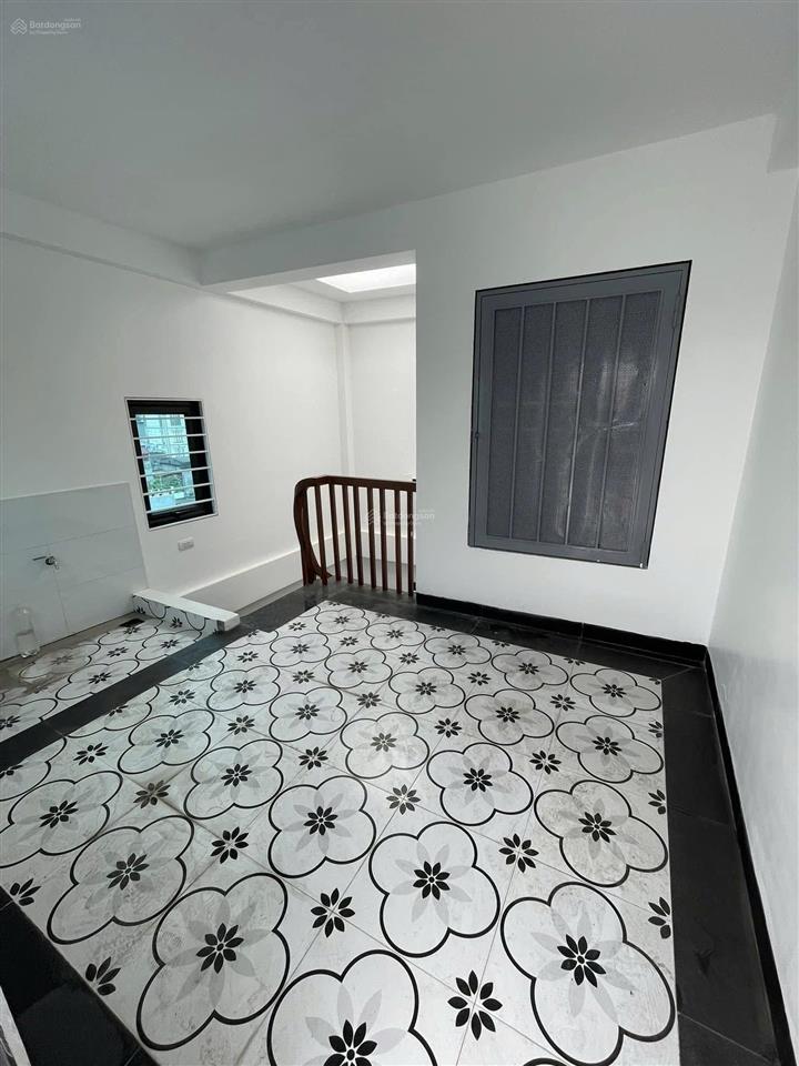 Bán nhà phú thượng, tây hồ, cạnh cipucha, 6 tầng thang máy, dt 43m2* mt 5m* giá 9.8 tỷ