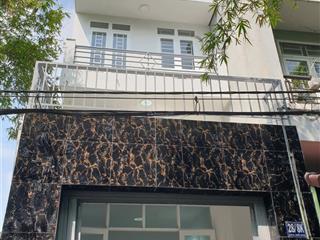 Căn nhà giá 4 tỷ 450 triệu gần chợ, xã bà điểm