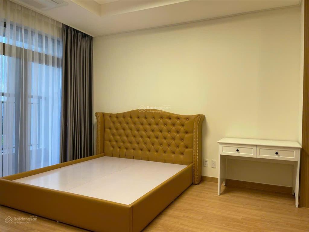 Chính chủ gửi bán ch 2pn tầng cao chung cư h9ct1 starlake kđt tây hồ tây  0911 632 ***