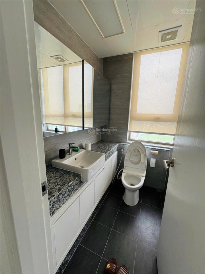 Chính chủ bán căn hộ 3 phòng ngủ chung cư h9 starlake