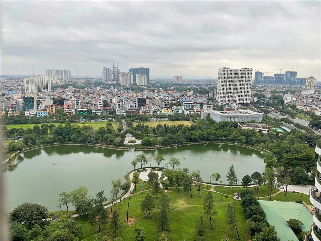 Gia đình cần bán căn hộ 2 ngủ view hồ  khu ngoại giao đoàn