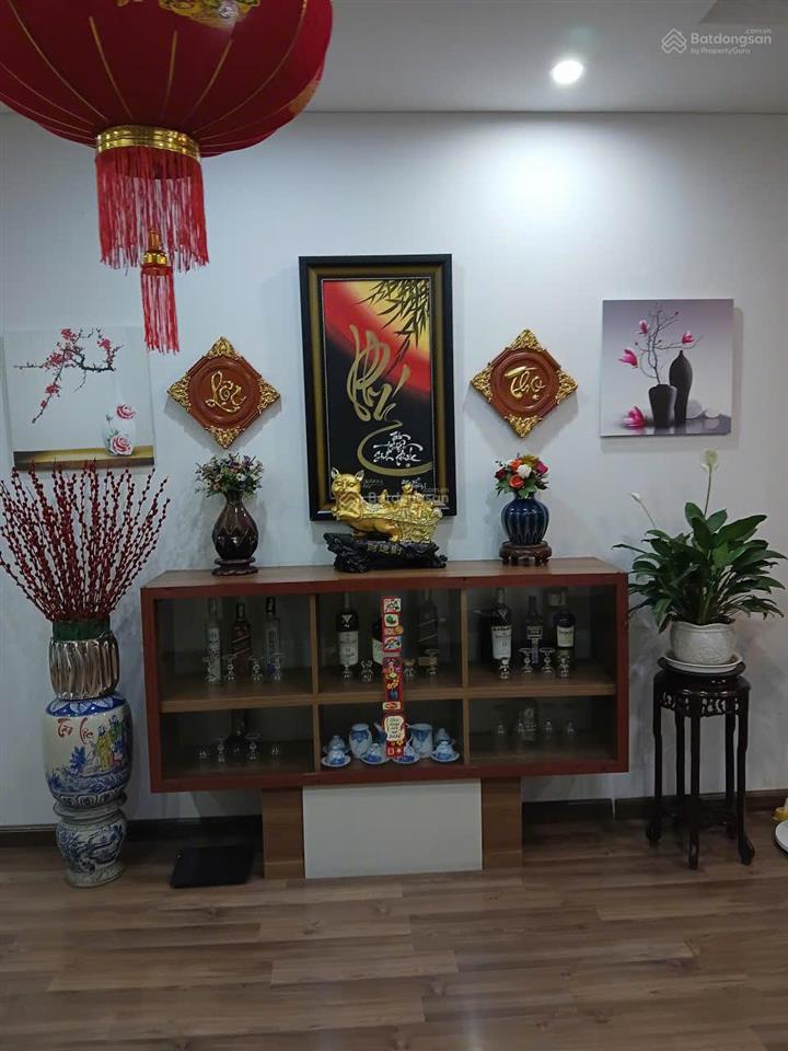 Chính chủ bán căn hộ 2 ngủ view hồ, tòa n03t2 khu ngoại giao đoàn