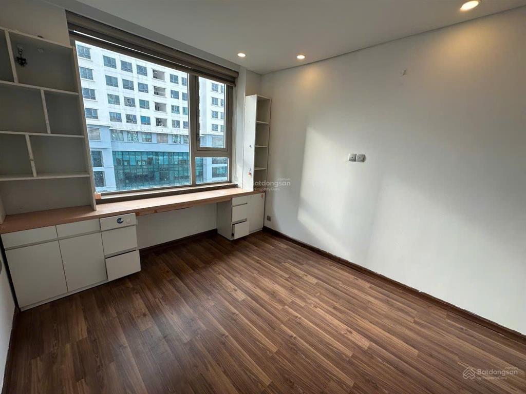 Chính chủ cần bán căn hộ 3 phòng ngủ tòa n03  t2 khu ngoại giao đoàn