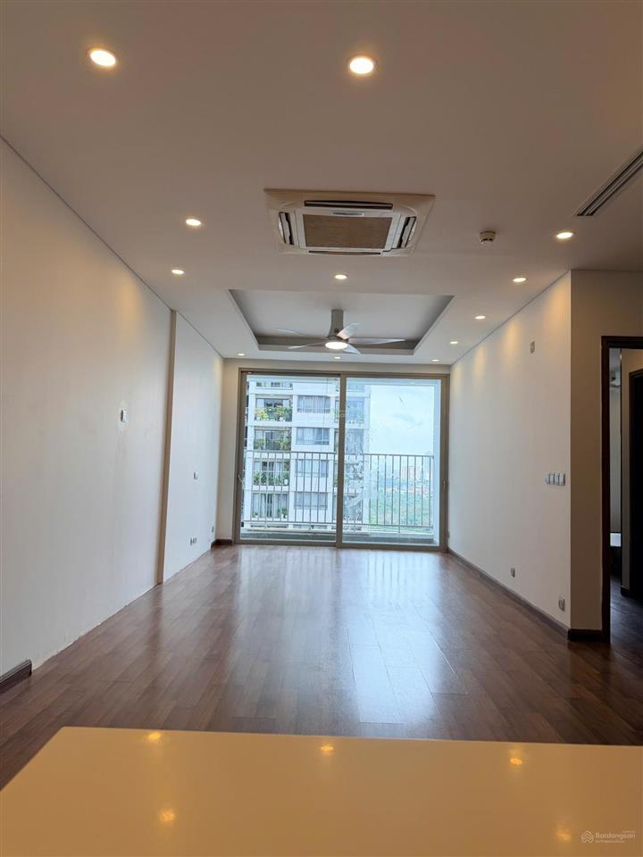 Chính chủ gửi bán ch 2n view hồ toà no3t2  ngoại giao đoàn   0911 632 ***
