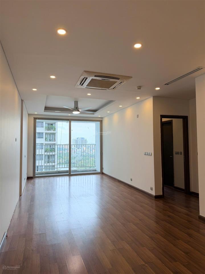 Chính chủ gửi bán ch 2n view hồ toà no3t2  ngoại giao đoàn   0911 632 ***