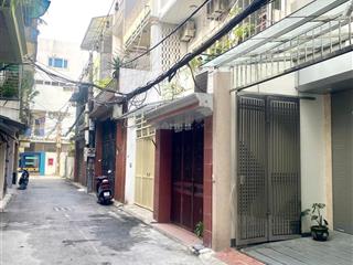 Tứ hiệp ngay bến xe nước ngầm,41m2,5 tầng,5.4 tỷ,ngõ 3m