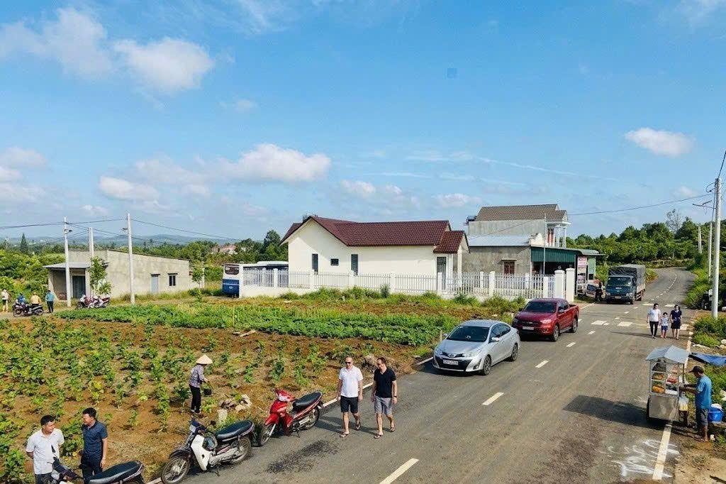 Bán 200m2 đất TP. Bảo Lộc, thổ, sổ, đường nhựa