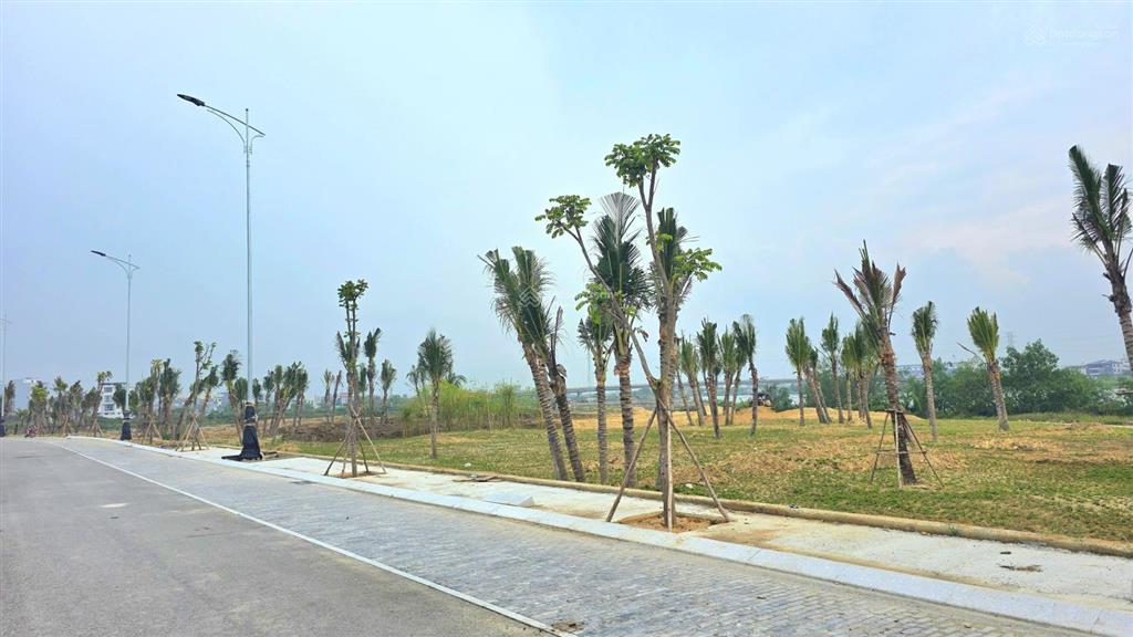 Bán đất ở võ chí công, 7,814 tỷ, 100m2, siêu tiềm năng! kinh doanh sầm uất, showroom, vp bán hàng