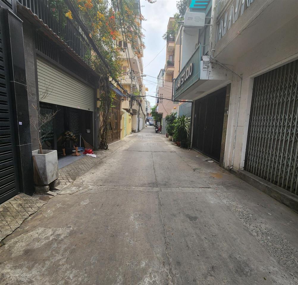 Cực phẩm sát q.1  mặt tiền hẻm xe tải kinh doanh thông  cách mt 20m  39m2 (4.3x9) a4  2tầng đúc
