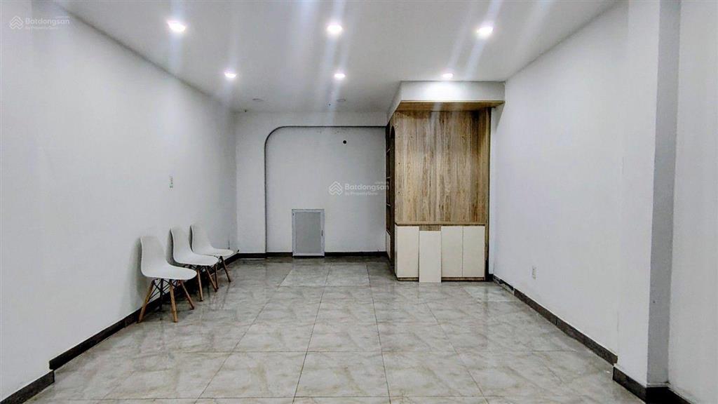 Cực phẩm sát q.1  mặt tiền hẻm xe tải kinh doanh thông  cách mt 20m  39m2 (4.3x9) a4  2tầng đúc