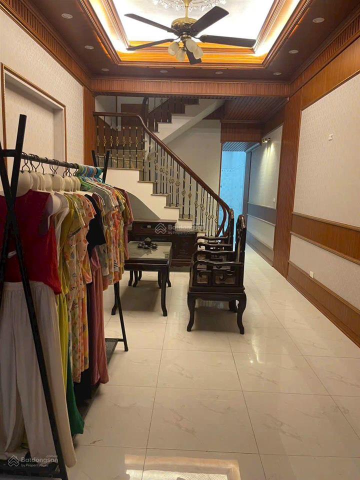 Đang bán. nhà 4 tầng phố lụa vạn phúc hà đông dt 60m2 kinh doanh ngày đêm ô tô đỗ cửa