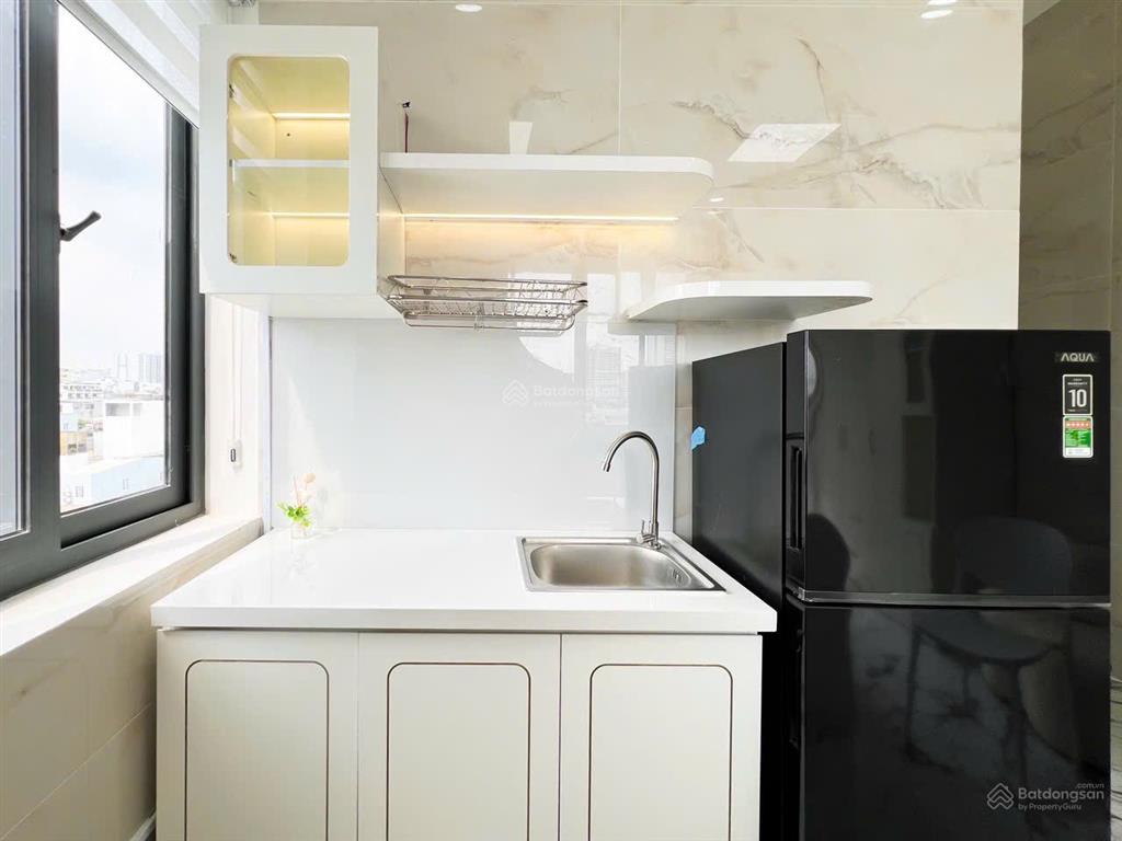 Căn hộ dịch vụ giá rẻ tách bếp, trung tâm q7. gần các trường đại học, lotte mart cầu kênh tẻ