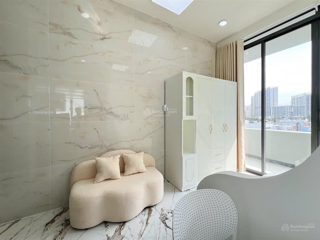 Căn hộ dịch vụ giá rẻ tách bếp, trung tâm q7. gần các trường đại học, lotte mart cầu kênh tẻ