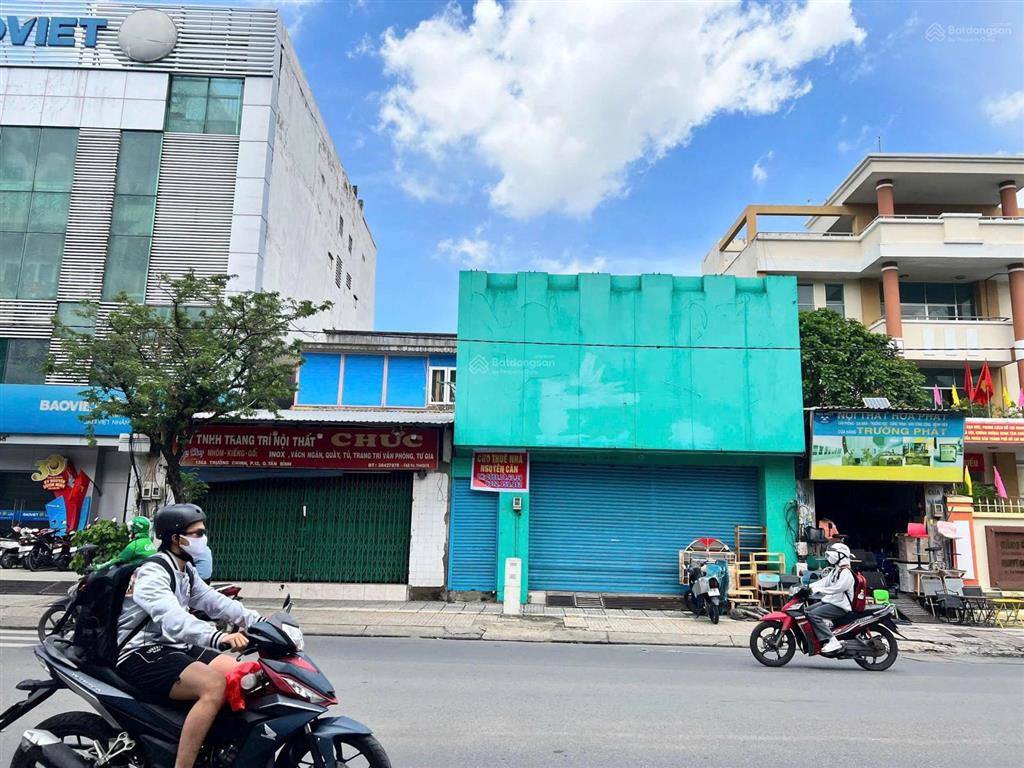 Bán nhà mặt tiền đường trường chinh, tân bình, tphcm.dt 833m, cấp 4, giá rẻ.  096,7876799  vũ