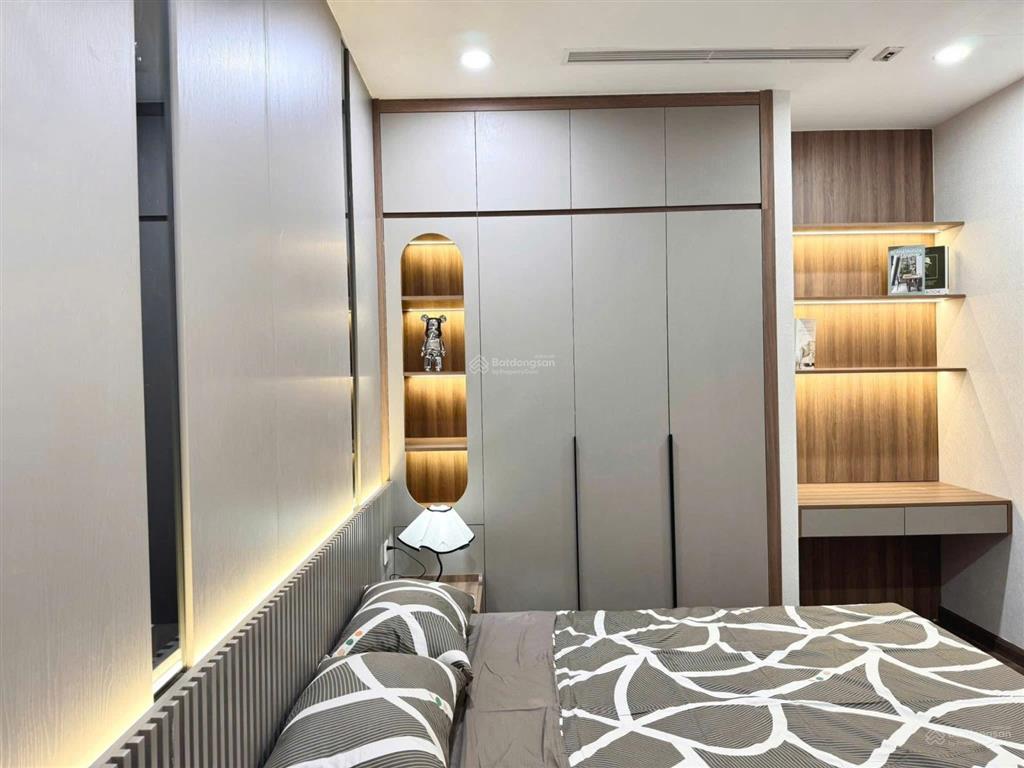 Chủ nhà gửi bán căn hộ luxury p2, thiết kế 2n, 82m2, full đồ nội thất, giá cực tốt, xem là mê