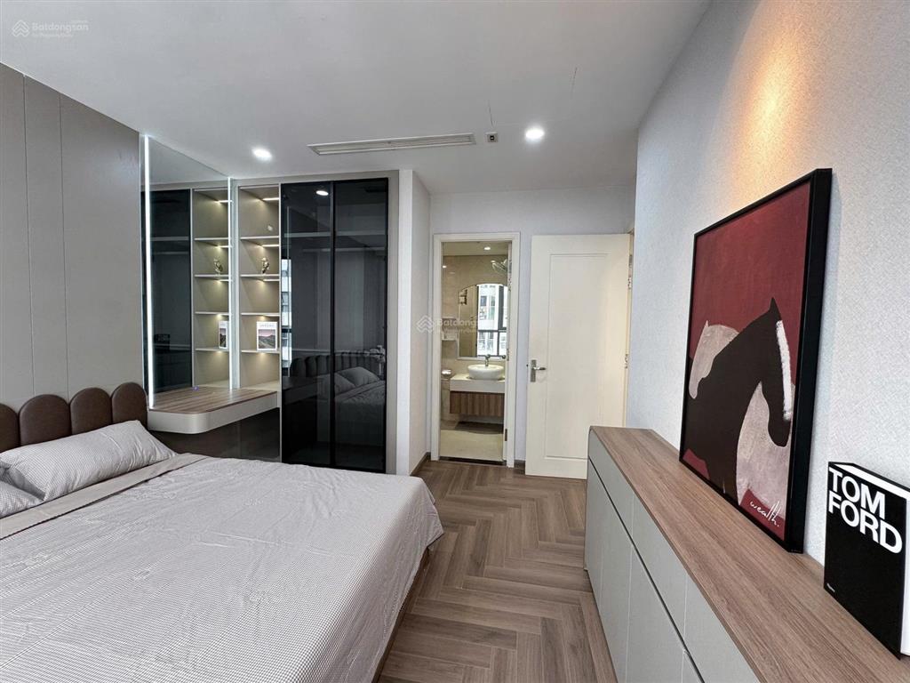 Chủ nhà gửi bán căn hộ luxury p2, thiết kế 2n, 82m2, full đồ nội thất, giá cực tốt, xem là mê