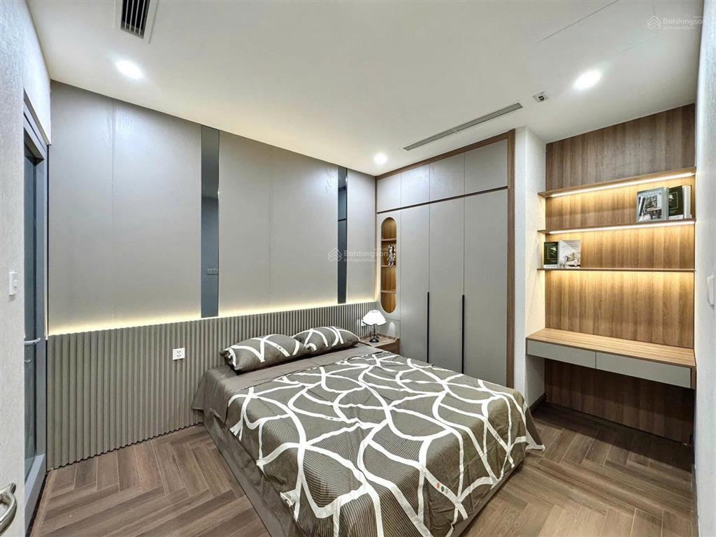 Chủ nhà gửi bán căn hộ luxury p2, thiết kế 2n, 82m2, full đồ nội thất, giá cực tốt, xem là mê