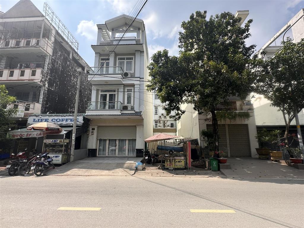 Bán đất khu ao sen tên lửa, mt đường số 32, dt 5 x 20m, 13.5 tỷ. cạnh aeon mall (tín hưng)