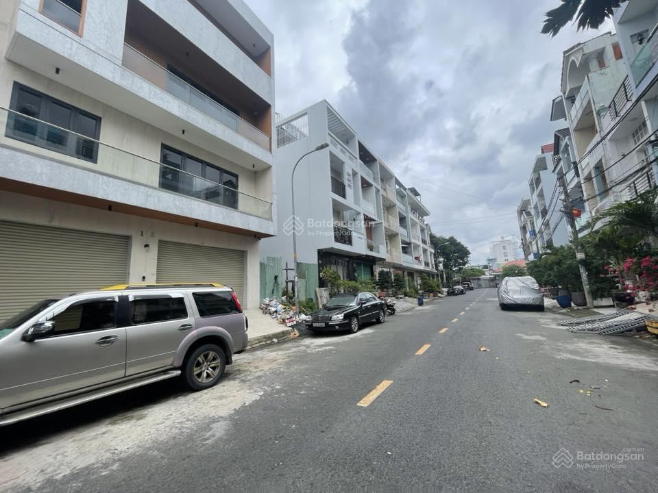 Bán nhà mt đường số 27, phường 11, dt 16 x 18m, cấp 4, giá 33 tỷ (tín hưng)