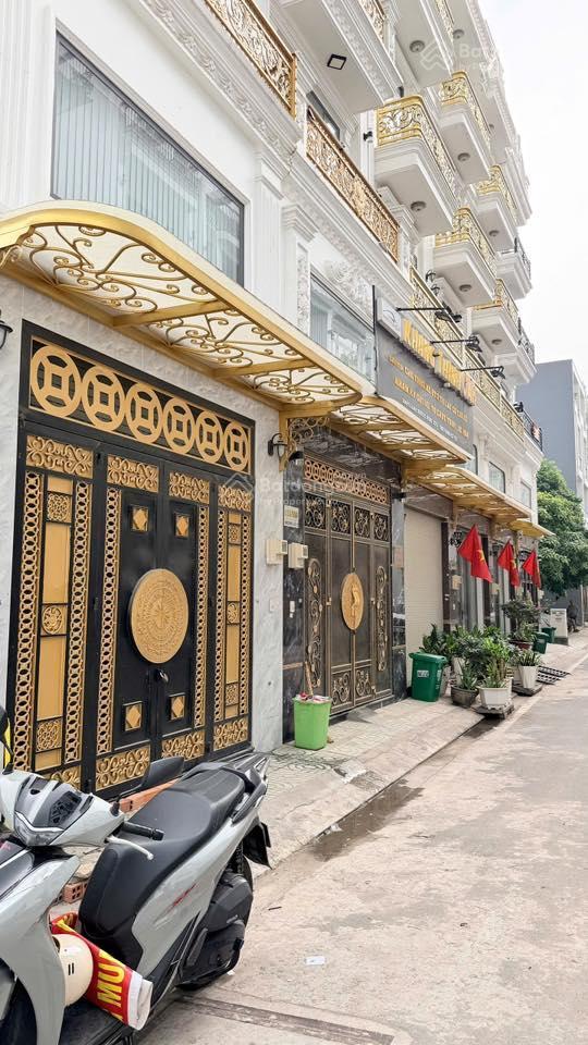 Bán nhà mới đẹp hẻm ô tô hương lộ 2, dt 4 x 14m, 4 tấm, 7.5 tỷ.