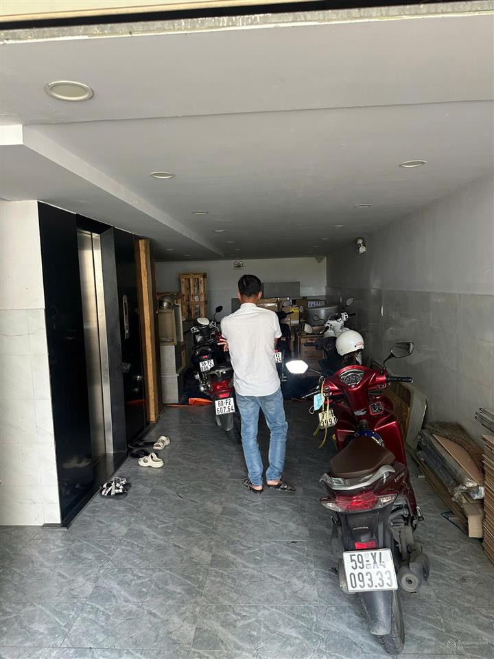 Duy nhất căn nhà phố 5x22m vạn phúc city có thang máy + mặt tiền đường 20m giá chỉ 19,999 tỷ