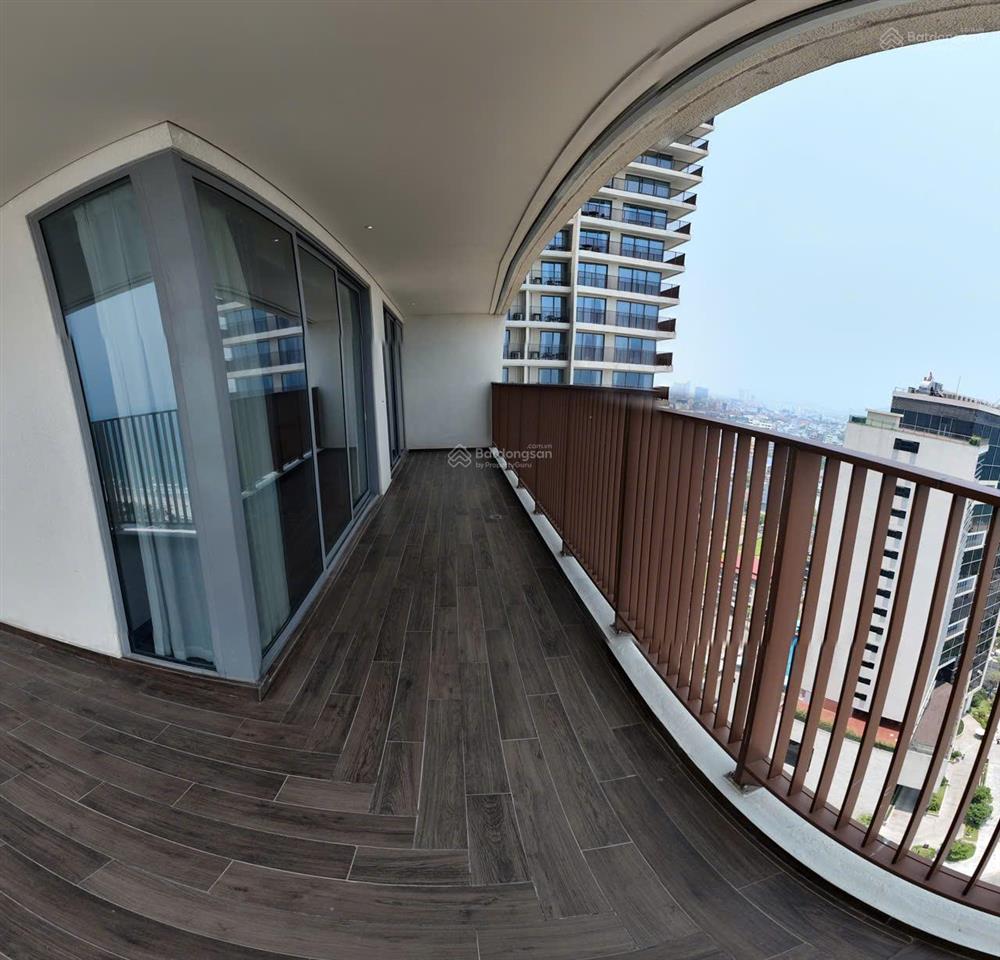 Duy nhất căn full view biển  1 bước chân ra đến biển  căn hộ soleil ánh dương