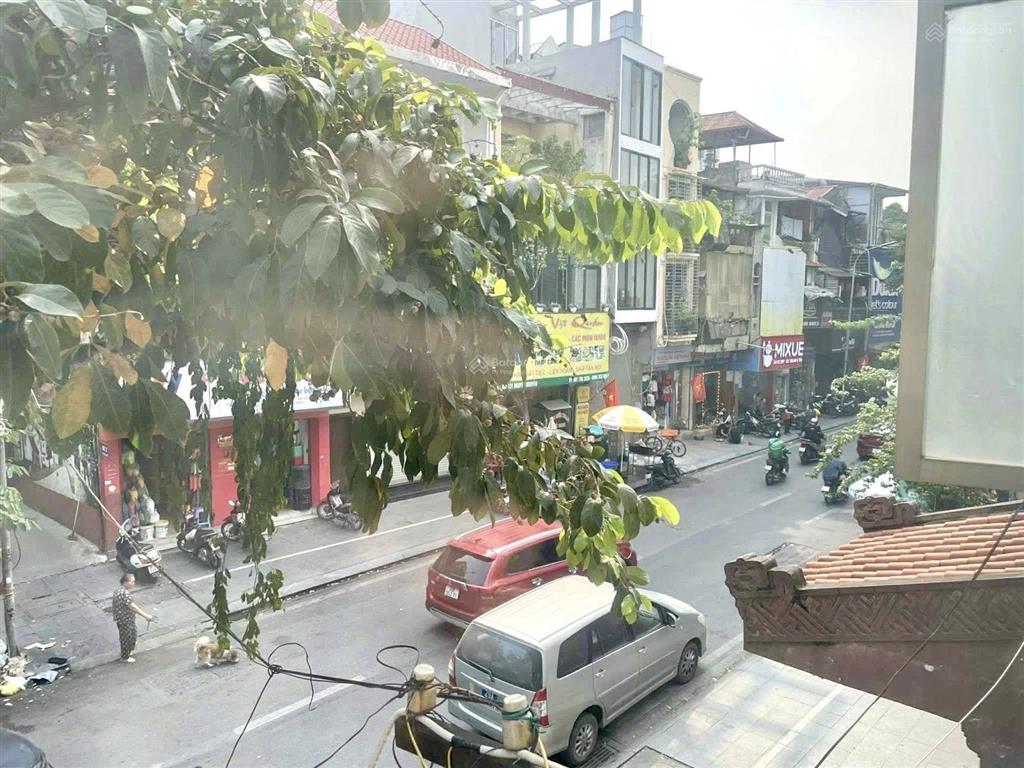 Bán nhà phố nguyễn khuyến 33m2 giá chỉ nhỉnh 5 tỷ