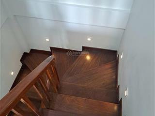 Chính chủ cho thuê nhà 5 tầng, mới tinh, ô tô đỗ cửa