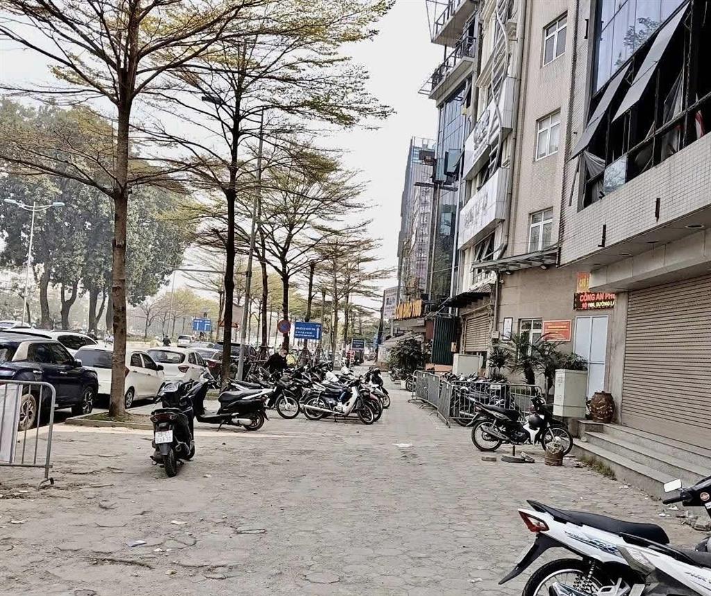 Giảm chào bán gấp siêu phẩm mặt đường láng đống đa sát cầu giấy, lô góc dt 110m 4t mt 7m giá 68.6tỷ