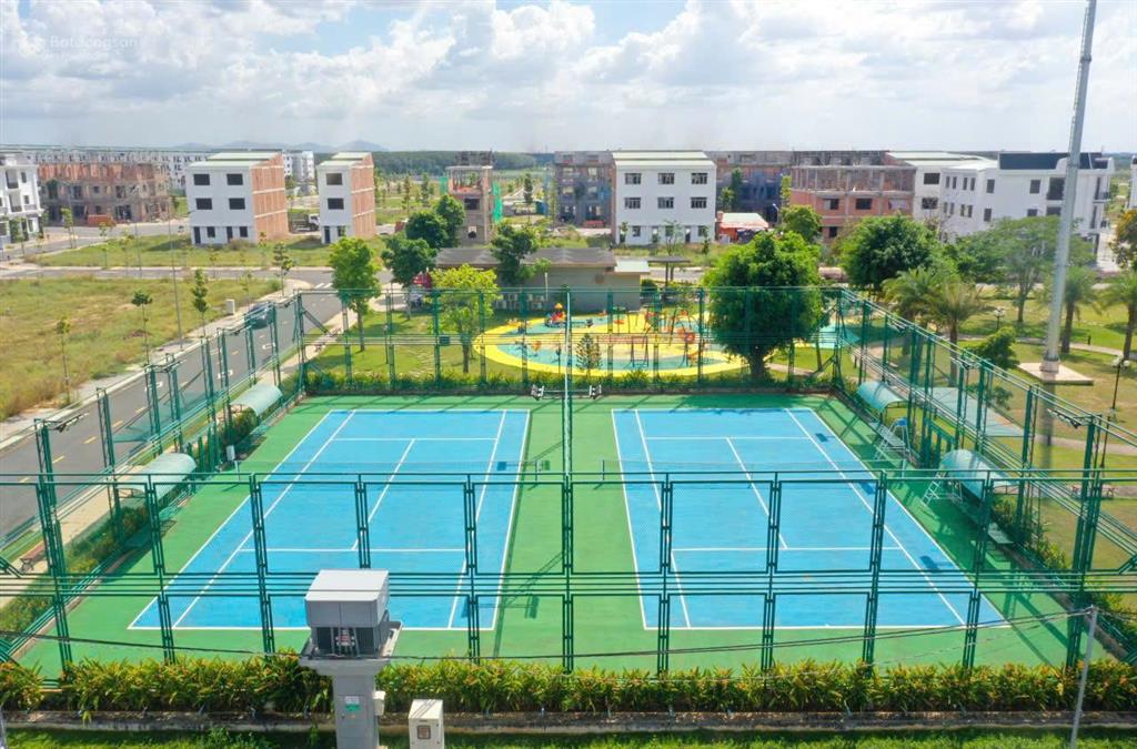 Century city  1 lô sổ sẵn gần công viên lớn, không lỗi phong thủy,giá bán nhanh trong tháng 2ty350