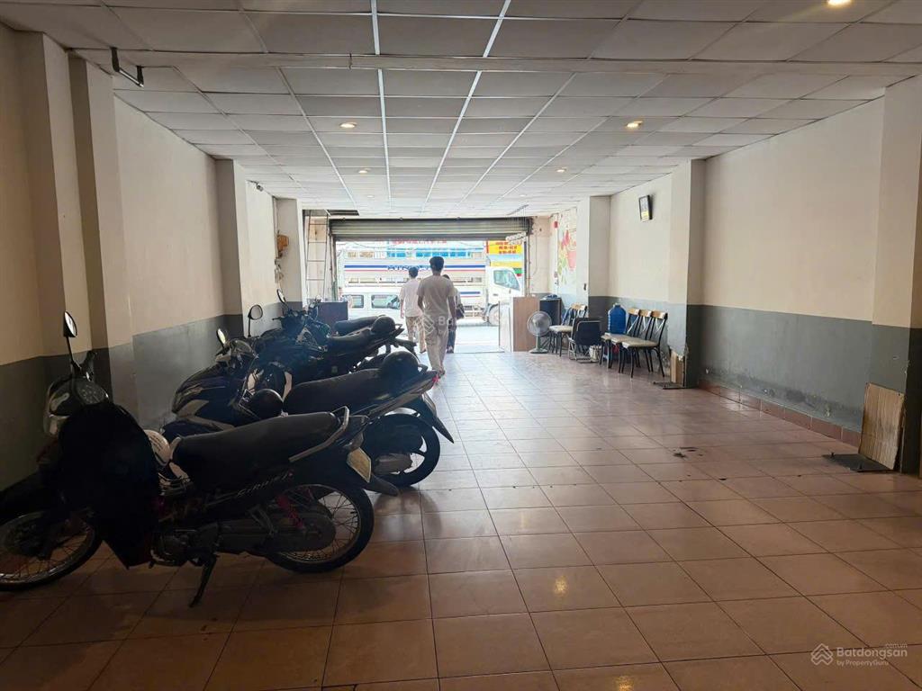 Bán nhà mặt tiền đường phú lợi, thủ dầu một, sổ riêng hoàn công, vị trí đắc địa kd đa ngành