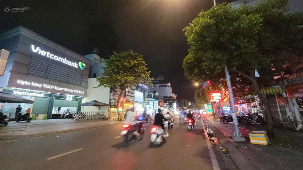 Building 8 tầng dòng tiền 130 triệu. mặt tiền gò dầu gần tân sơn nhì đoạn sung và đẹp nhất đường !
