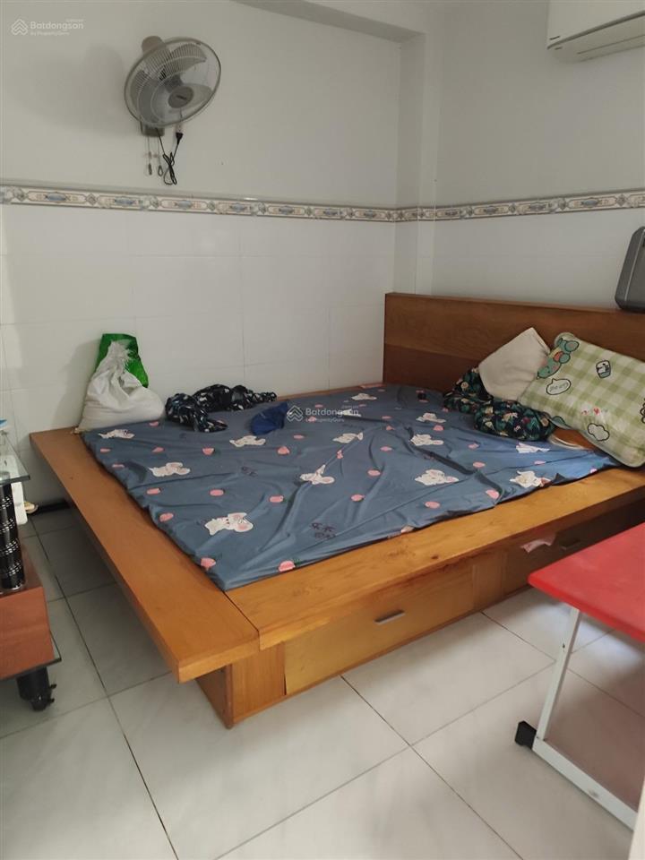 Hẻm tân hương  gần chợ tân hương  4,2x15  chủ cho thuê 12tr  nhà kiên cố còn ở tốt