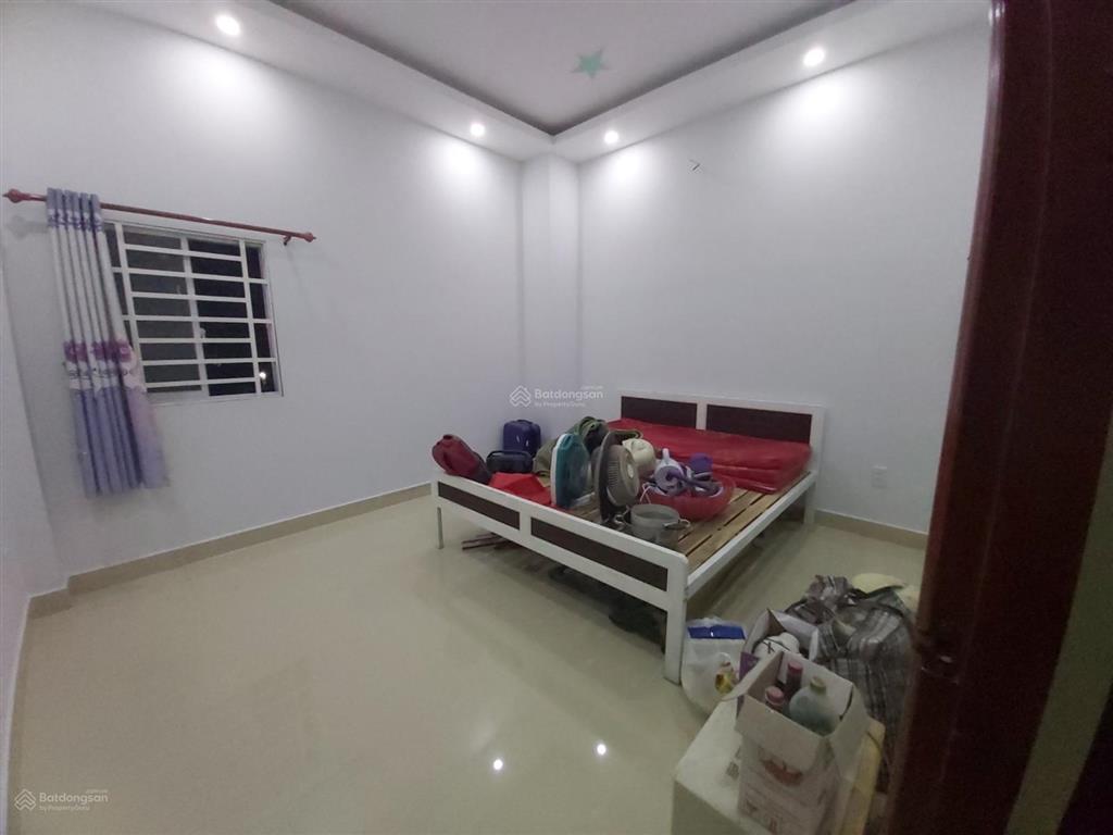 Hẻm vườn lài  hxh thông  nhà chính chủ đang ở  3tầng  3pn  chủ mới gửi cần bán nhanh