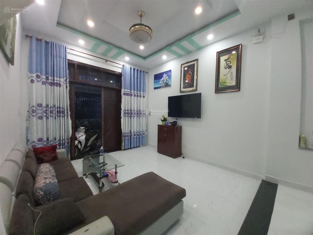 Hẻm vườn lài  hxh thông  nhà chính chủ đang ở  3tầng  3pn  chủ mới gửi cần bán nhanh