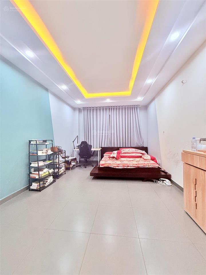 Trịnh đình trọng  5 tầng  8x23m  thang máy  12p chdv  dtsd 800m2  đường 12m