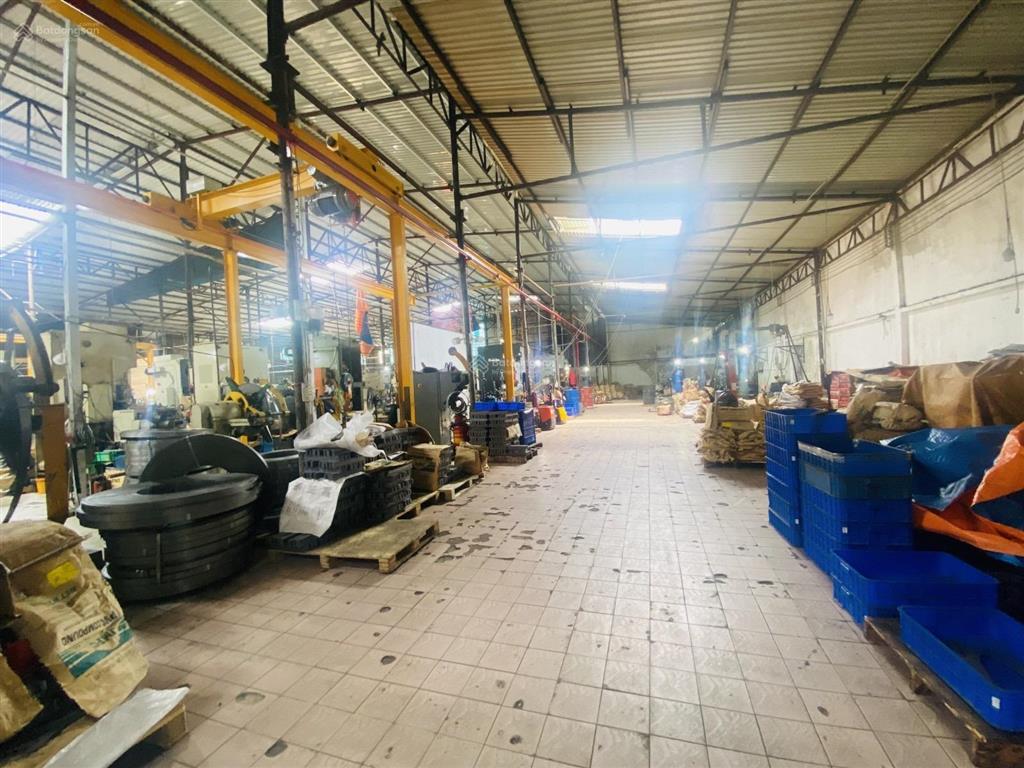 Trịnh đình trọng  tân phú  kho xưởng  2724m2  84x34m  hẻm xe tải 8m