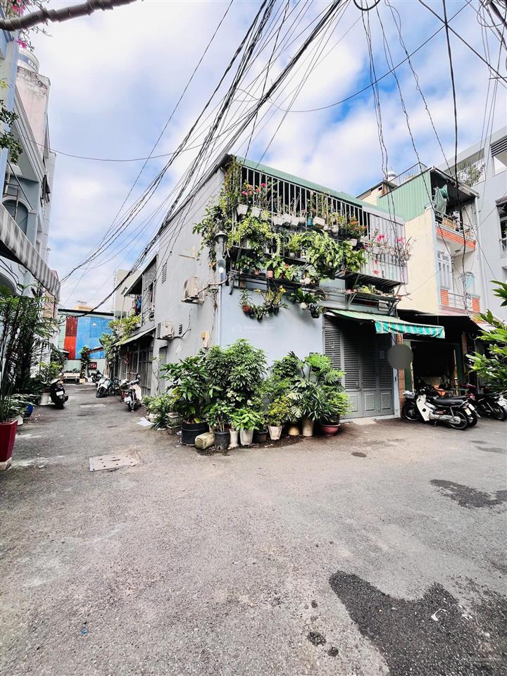 Hạ giá 500tr bán gấp nhà ngang lớn gò dầu (6mx15.5m), hẻm xe tải 6m