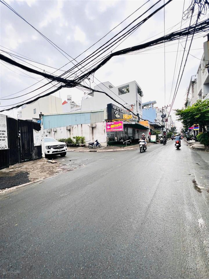 Lô đất góc 2 mặt tiền ngay chợ tân hương (dt 5mx10m) làm trung tâm, phòng khám