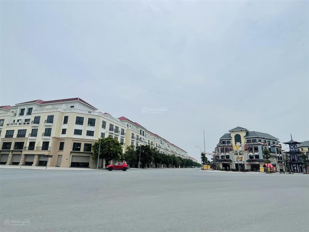Shophouse đường đại dương 80 m2 giá 12 tỷ đối diện 10 tòa chung cư mặt đường 30m, hướng đông nam