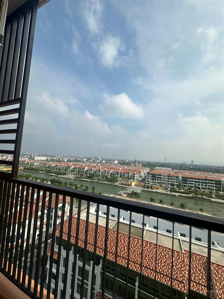 Chính chủ cho thuê căn studio tòa a8 view nhạc nước, pháo hoa vào ở ngay