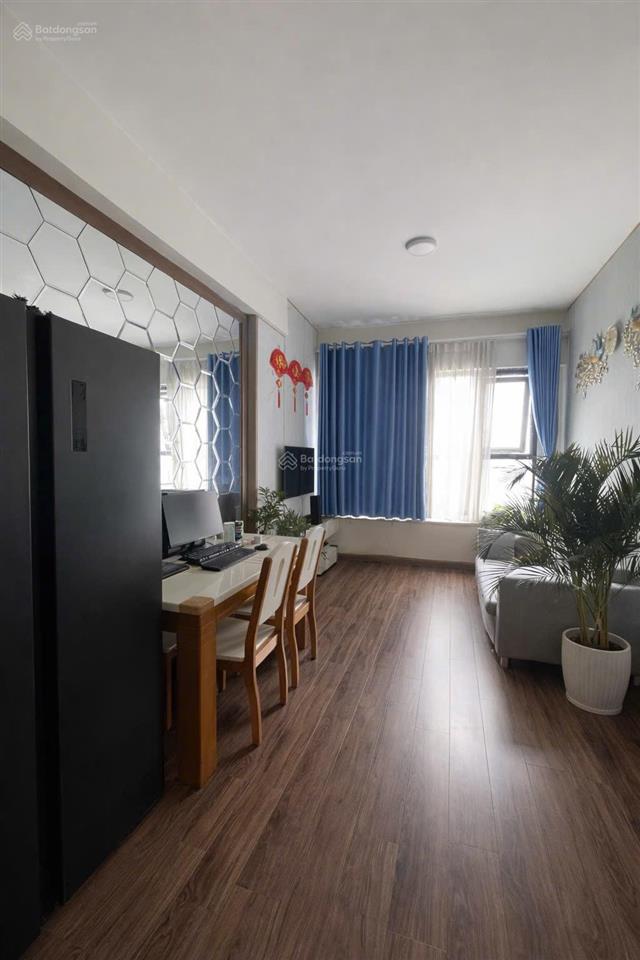 Chính chủ cần bán căn 56m² toà mp15 nhà đã có sổ hồng để lại full nt giá tốt trên thị trường