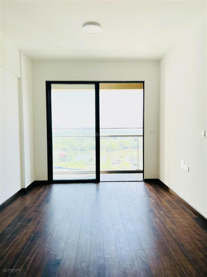 Cần bán căn 78m2 mp678 giá tốt thị trường đã có sổ hồng view kenh đào đẹp nhất dự án