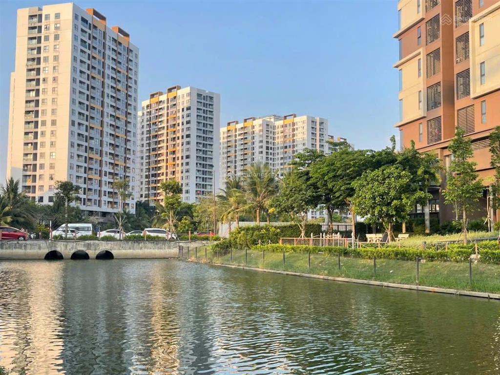 Chính chủ cần bán căn hộ sân vườn 85m2 tòa panorama đã có sổ hồng giá tốt thị trường nhà mới