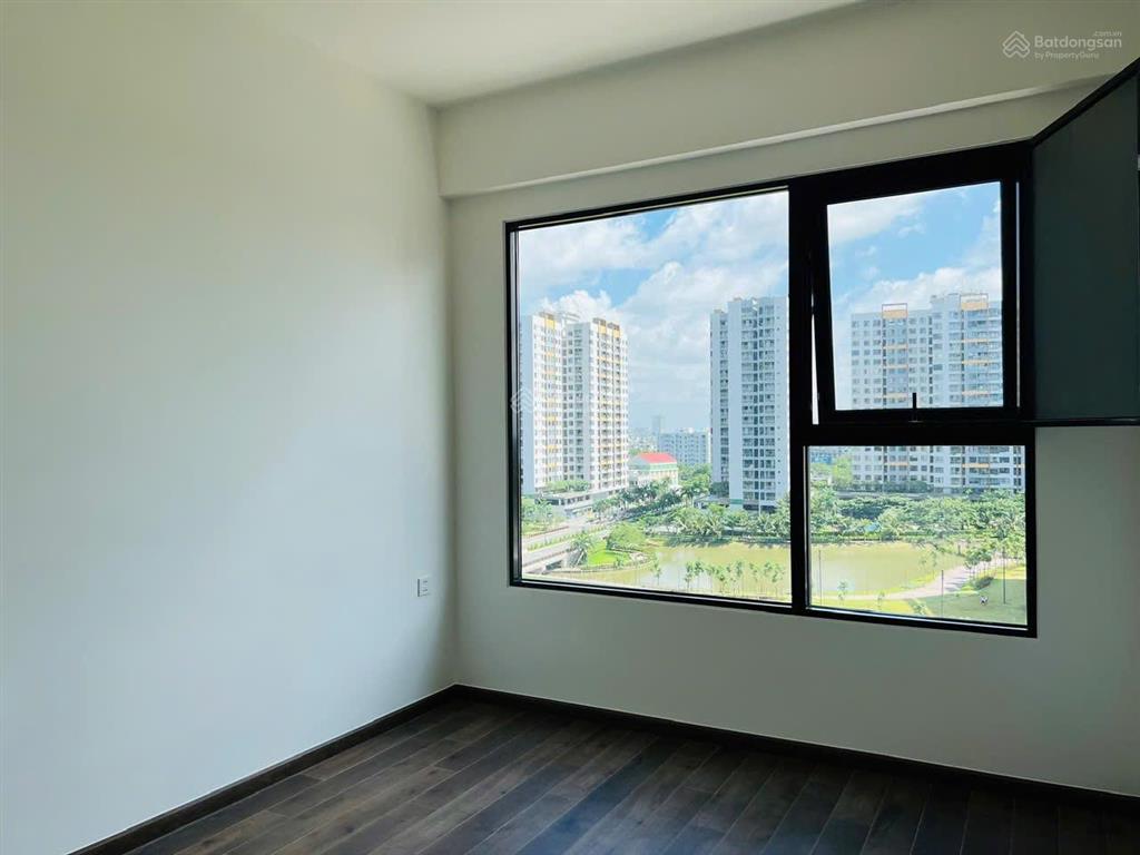 Cần bán căn 60m2 tòa panorama đã có sổ hồng nhà mới sẵn pass xem nhà giá 3,970 tỷ bao gồm thuế phí