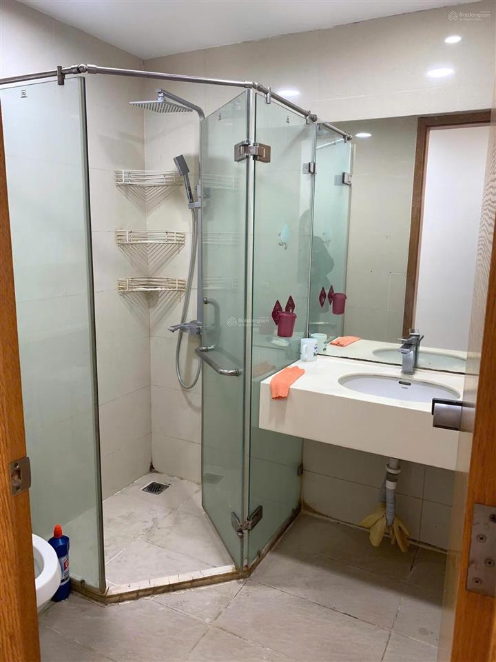 *do không có nhu cầu sử dụng, nhà em cần bán căn hộ 03 phòng ngủ tại tháp a.