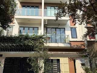 Tôi cần bán nhà liền kề sổ đỏ chính chủ thuộc kđt green pearl 378 minh khai  quận hai bà trưng