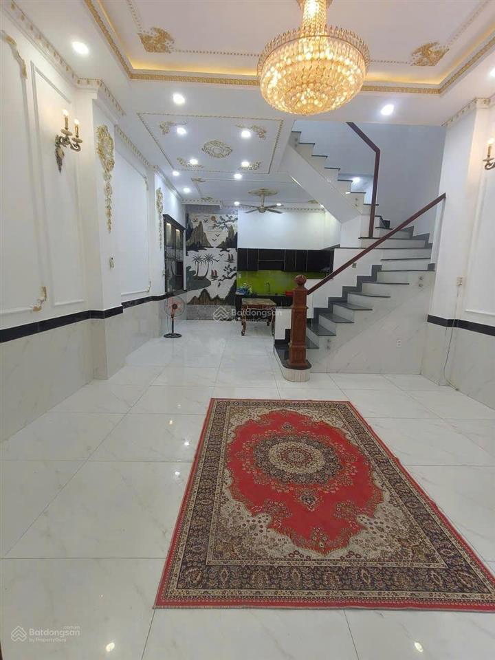 Nhà 3 tầng  7tỷ tl 4pn   nội thất  hẻm ô tô đường 22 linh đông