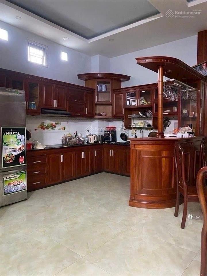 Nhà đường 11  ql13 cũ hbp  nhà hxt  đường trước 7m nhà đẹp mới như hình